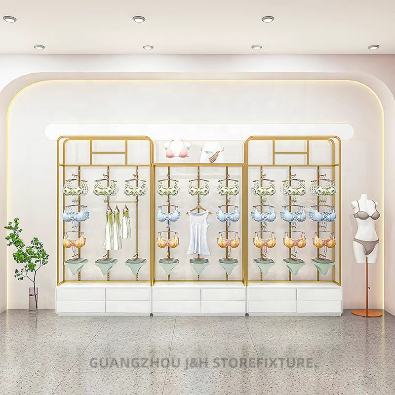 Interior Design Type - Maßgeschneidert. Luxus Dessous Shop Innenarchitektur Goldener